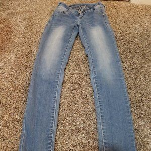 Wall Flower Light Wash Jeans